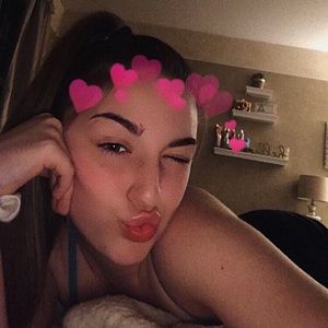 Meet your Posher, Natalie 🌺